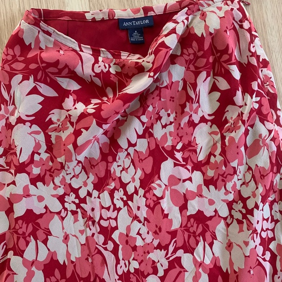Ann Taylor 2-piece Flora Top and Skirt Set - Picture 3 of 8